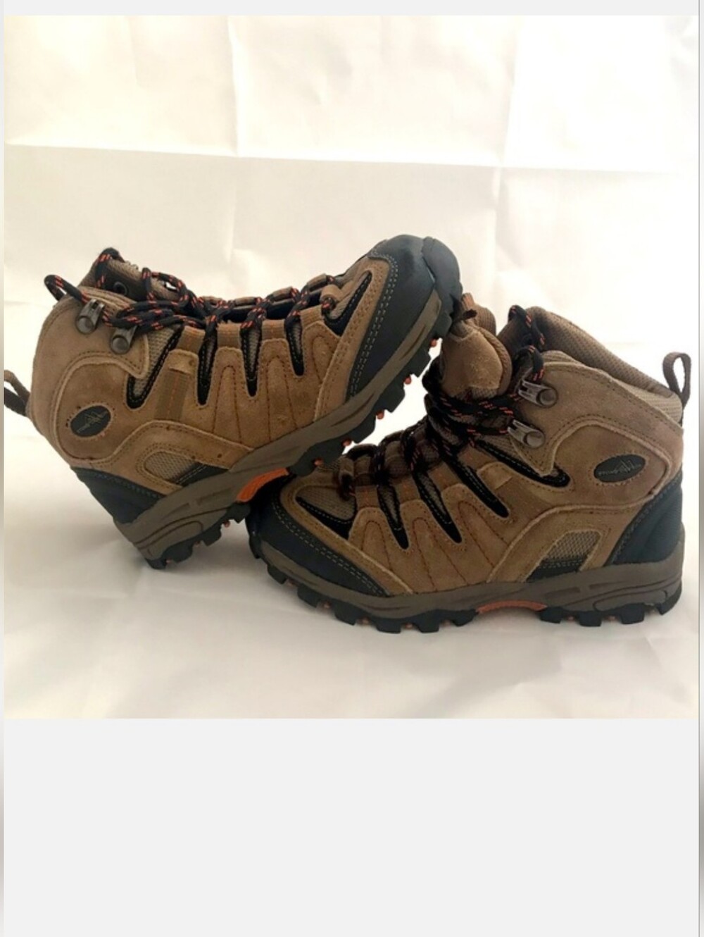 Stone Canyon Kids Hiking Boots, Size 4